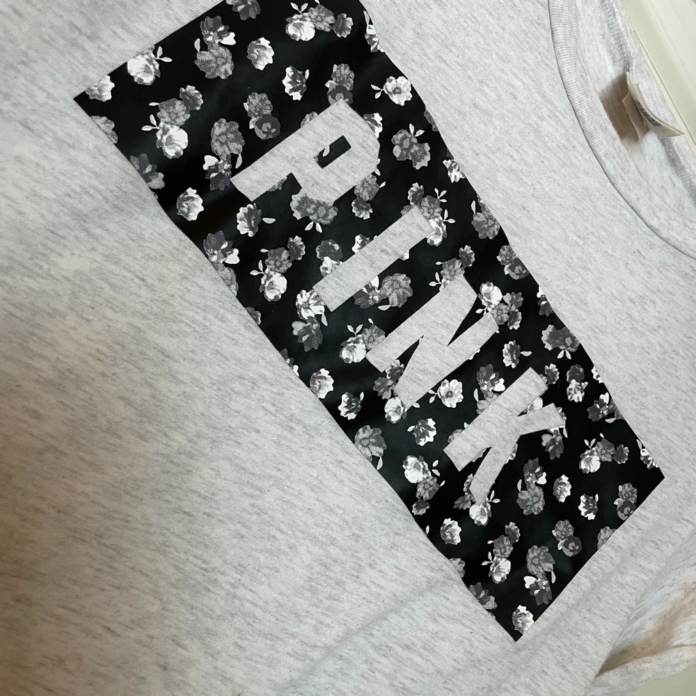 NWOT VS PINK Floral Graphic Soft Tee Medium